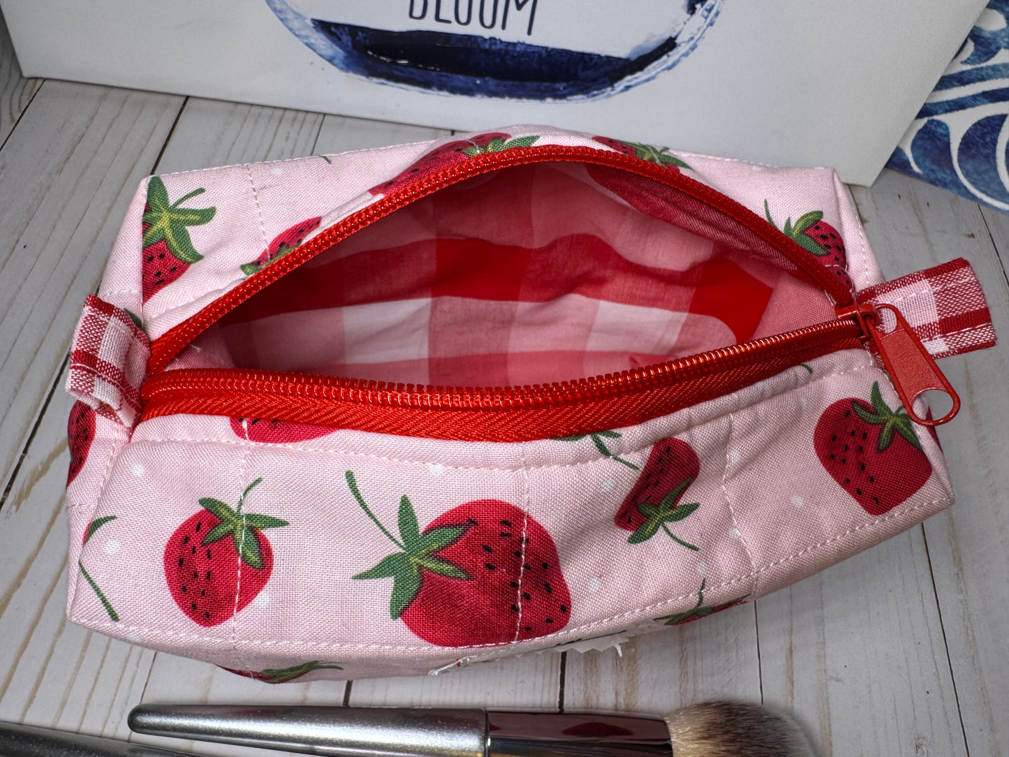 The Strawberry Dot Everything Bag