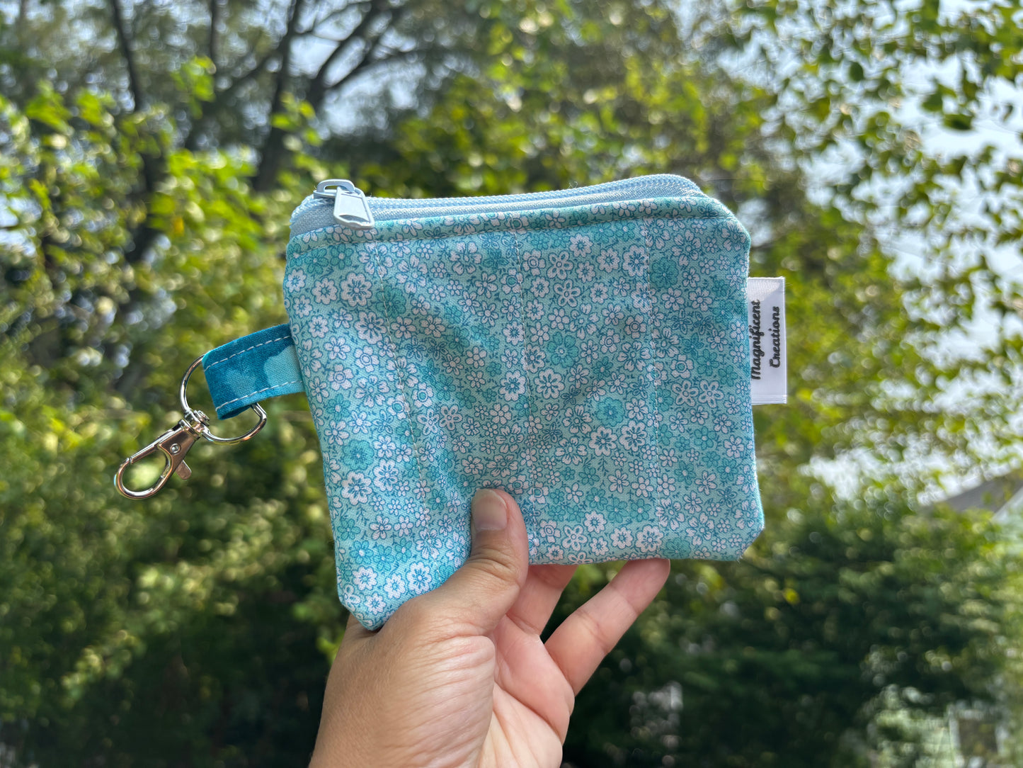 The White & Blue Flower Mini Wallet