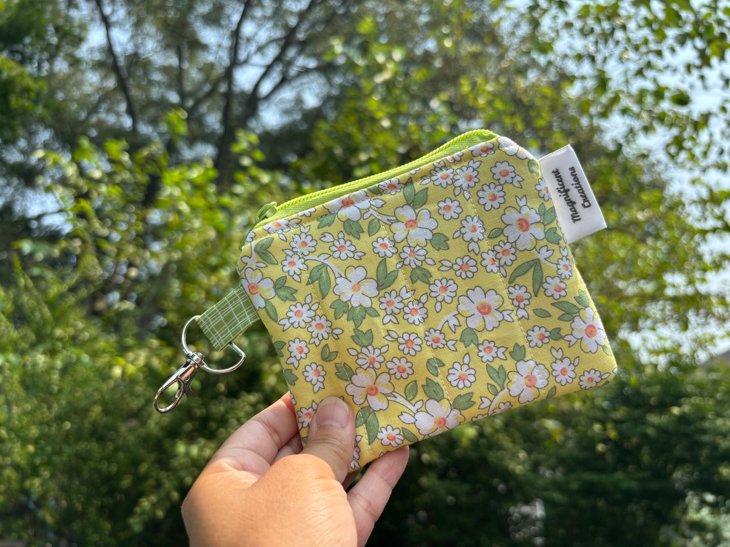 The White & Yellow Flower Mini Wallet