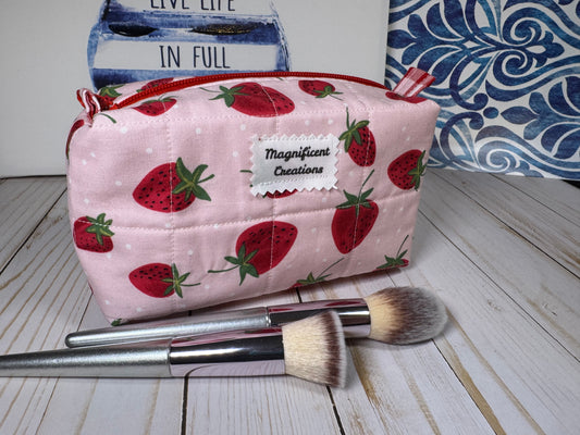 The Strawberry Dot Everything Bag