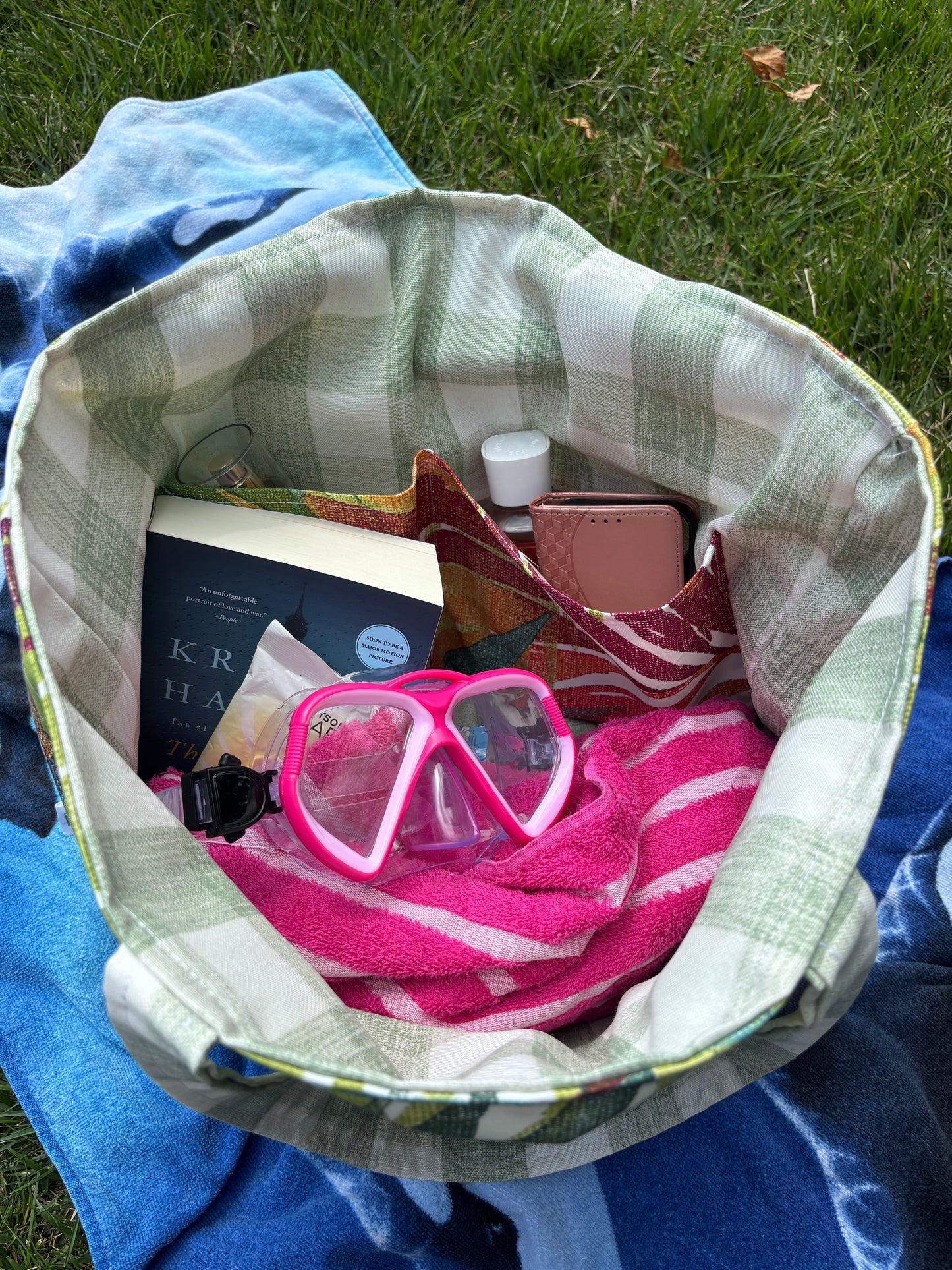 Flamingo Beach Tote Bag