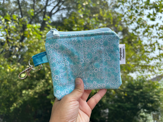 The White & Blue Flower Mini Wallet